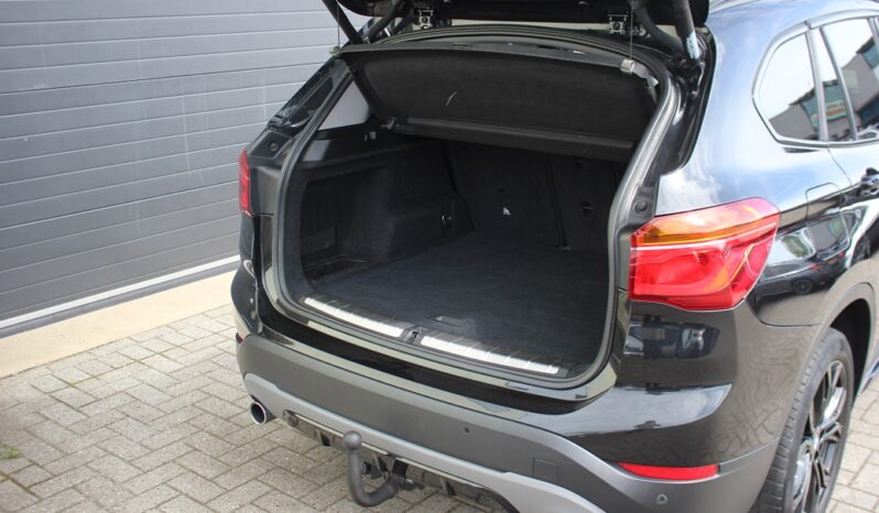 BMW X1 sDrive 20i High Executive vol