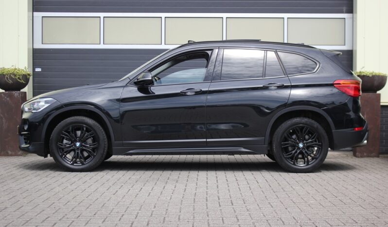 BMW X1 sDrive 20i High Executive vol