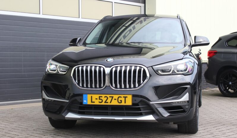 BMW X1 sDrive 18i High Executive X-Line vol