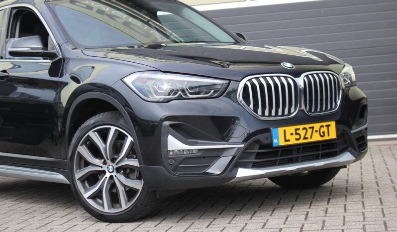 BMW X1 sDrive 18i High Executive X-Line vol