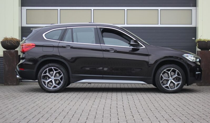 BMW X1 sDrive 20i High Executive vol