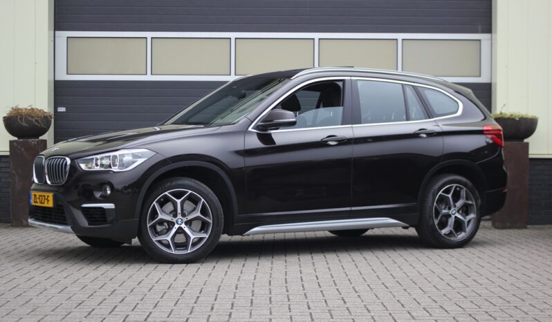 BMW X1 sDrive 20i High Executive vol