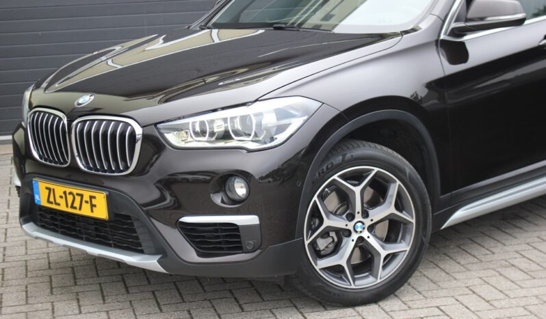 BMW X1 sDrive 20i High Executive vol