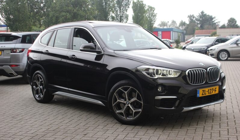 BMW X1 sDrive 20i High Executive vol